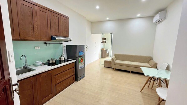 Deluxe Apartment, Balcony, City View | Desk, free WiFi