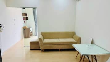 Apartamento Deluxe, balcón, vistas a la ciudad | Escritorio y wifi gratis