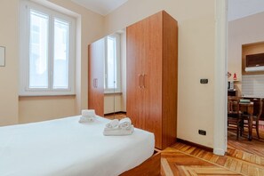 1 chambre, fer et planche à repasser, Wi-Fi, literie fournie