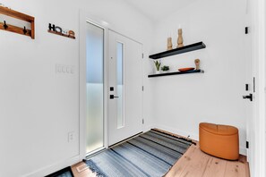 Interior - Cozy Rustic House(pet friendly/garage/backyard) (Beaumont)