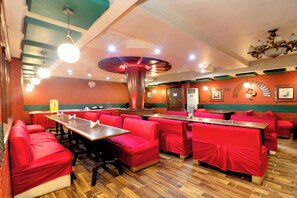Restaurant - Hotel The Taksonz (opposite railway station Ludhiana) (Ludhiana)