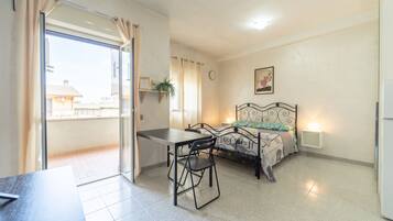 1 Schlafzimmer, BĂŒgeleisen/BĂŒgelbrett, WLAN, BettwĂ€sche
