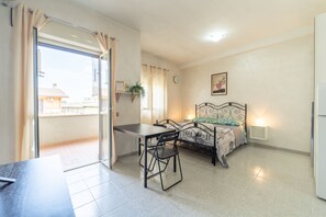 1 bedroom, iron/ironing board, WiFi, bed sheets - Anagnina residence, 400m from Metro A (Roma)