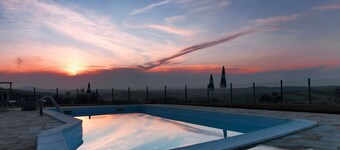 Ferme dans les Marches avec piscine et vins Verdicchio