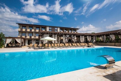 GIOWINE Hotel&Restaurant