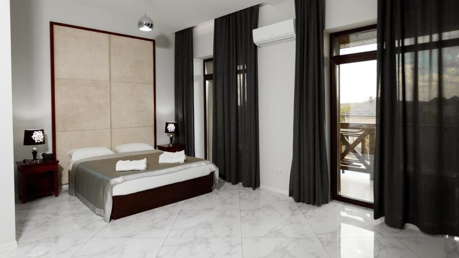 GIOWINE Hotel&Restaurant