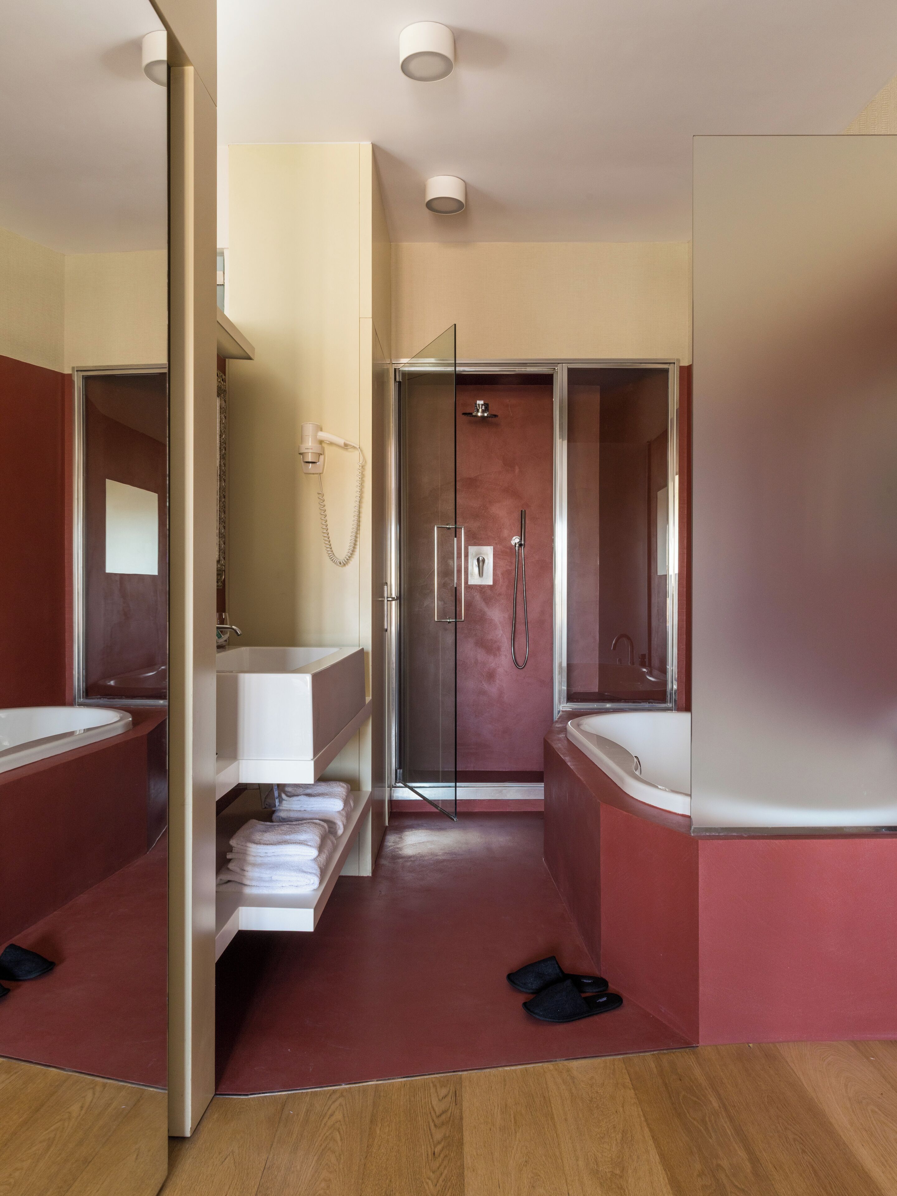 Comfort Double with Terrace, City View | Bathroom | Hair dryer, slippers, bidet, towels