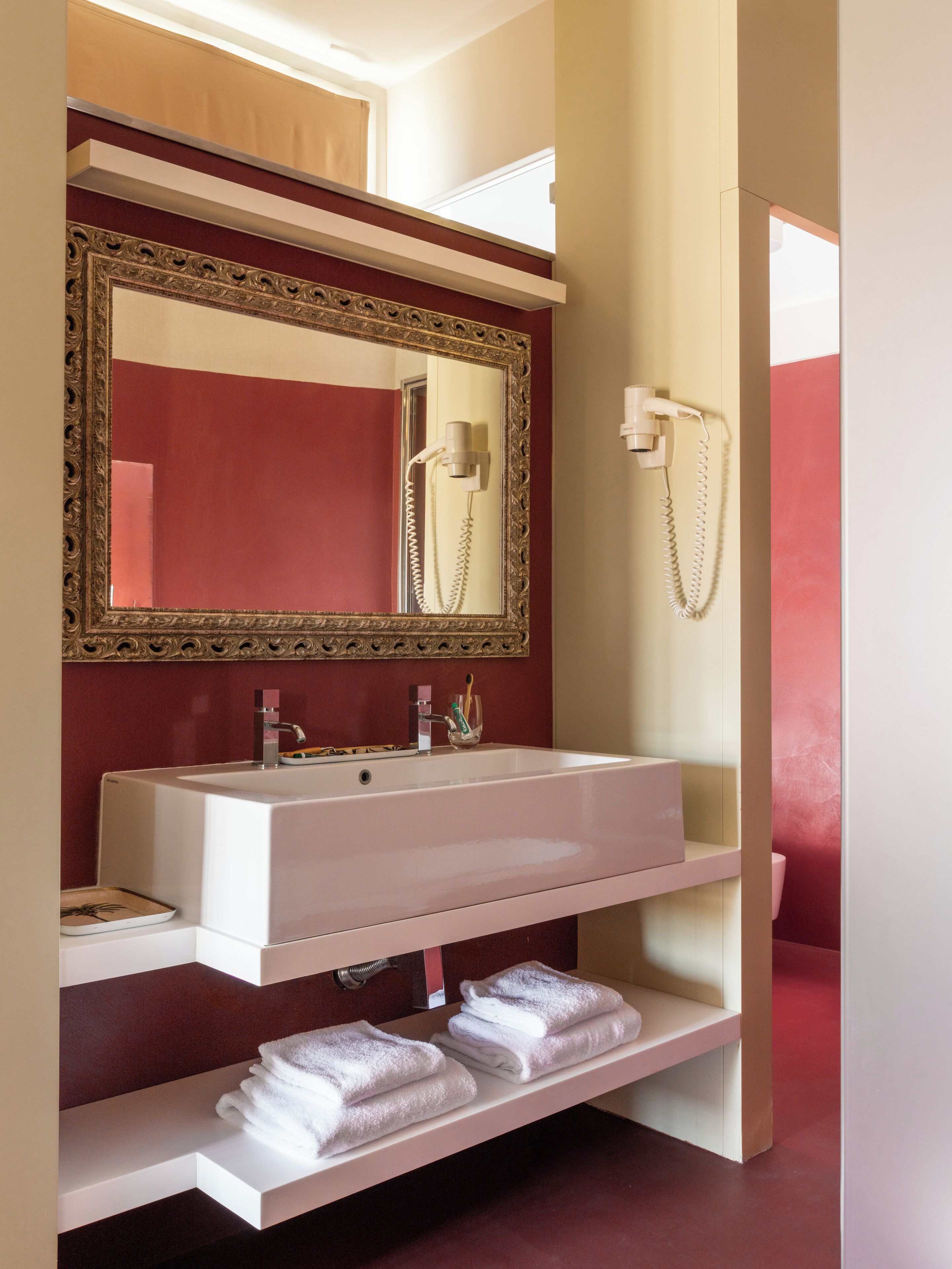 Comfort Double with Terrace, City View | Bathroom | Hair dryer, slippers, bidet, towels