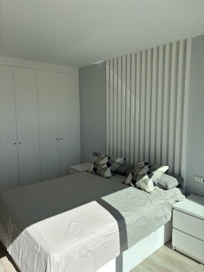 2 chambres, fer et planche Ă repasser, Wi-Fi gratuit, draps fournis