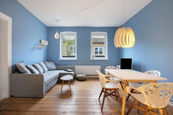 TV - Apartment 'Freiraum' with Shared Terrace, Shared Garden and Wi-Fi (Flensburg)