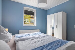 1 bedroom, iron/ironing board, free WiFi, bed sheets - Apartment 'Freiraum' with Shared Terrace, Shared Garden and Wi-Fi (Flensburg)