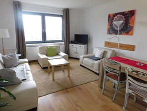 TV - Apartment '4' with Shared Terrace, Shared Garden and Wi-Fi (Gerstungen)