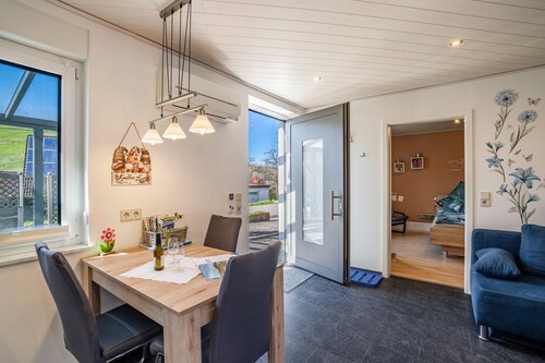 Ferienwohnung 'Huschle' mit Privatterrasse, Wi-Fi und Klimaanlage