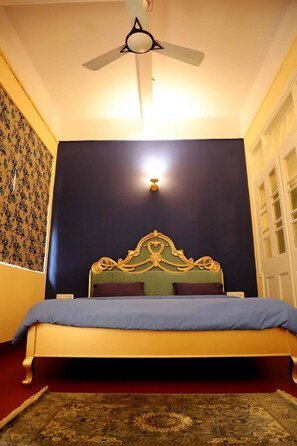 2 bedrooms, desk, iron/ironing board, free WiFi - Charming 2-bedroom, 2 bath apartment in Central Kolkata with WiFi, AC, Kitchen (Kolkata)