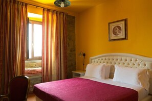 11 bedrooms, iron/ironing board, travel cot, free WiFi