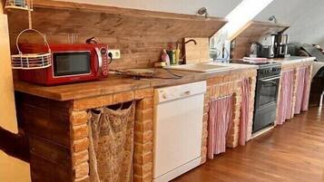 Kühlschrank, Ofen, Herdplatte, Geschirrspüler