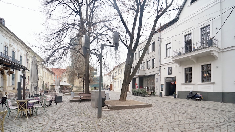 JAIS Home-Moon Apartment-Old Town/ Muzeului Square