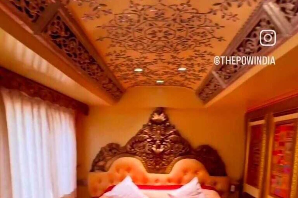 Comfort Room | Iron/ironing board, free WiFi