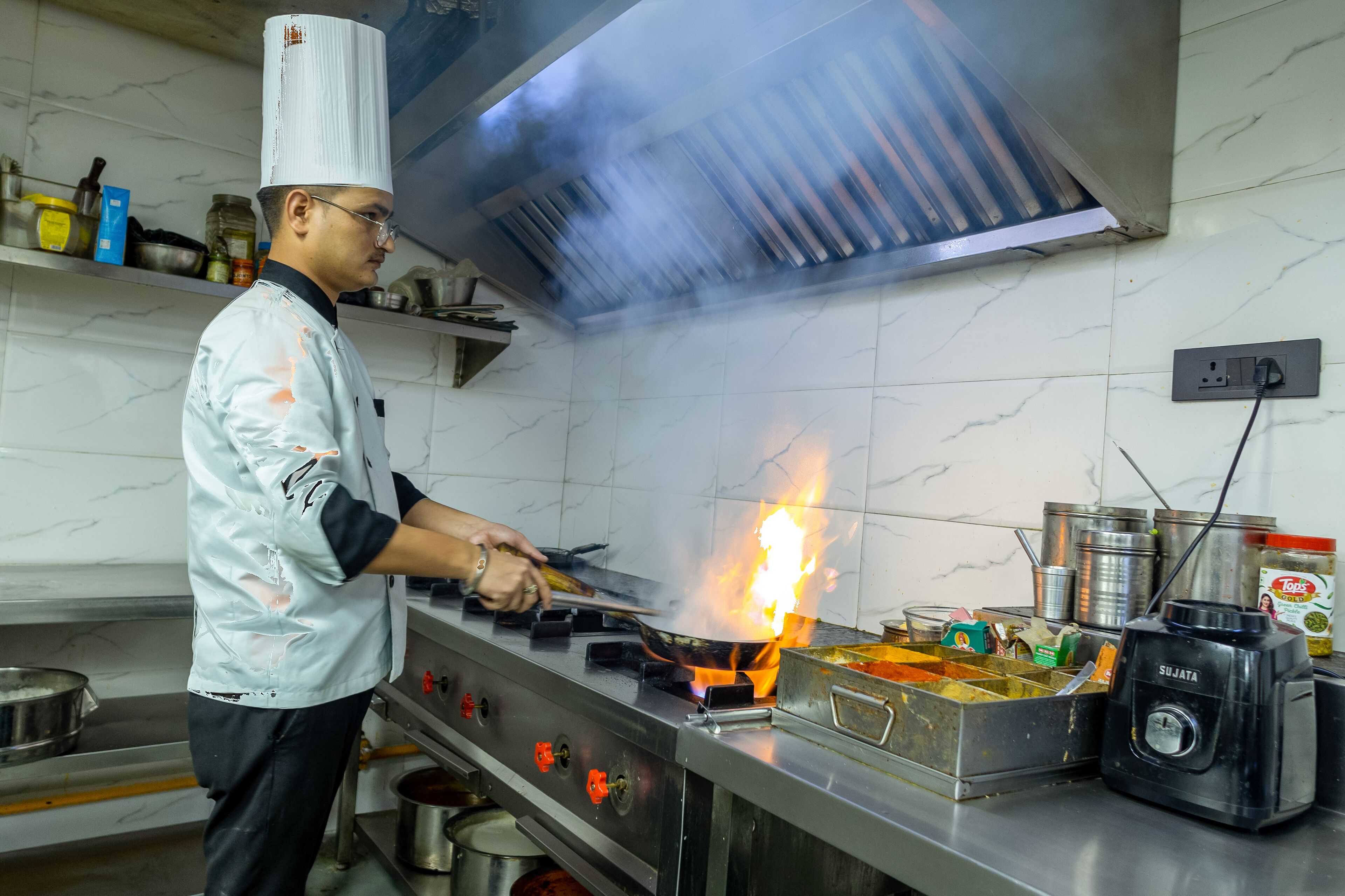 Photo - The SM Hotel By RMR Hotels