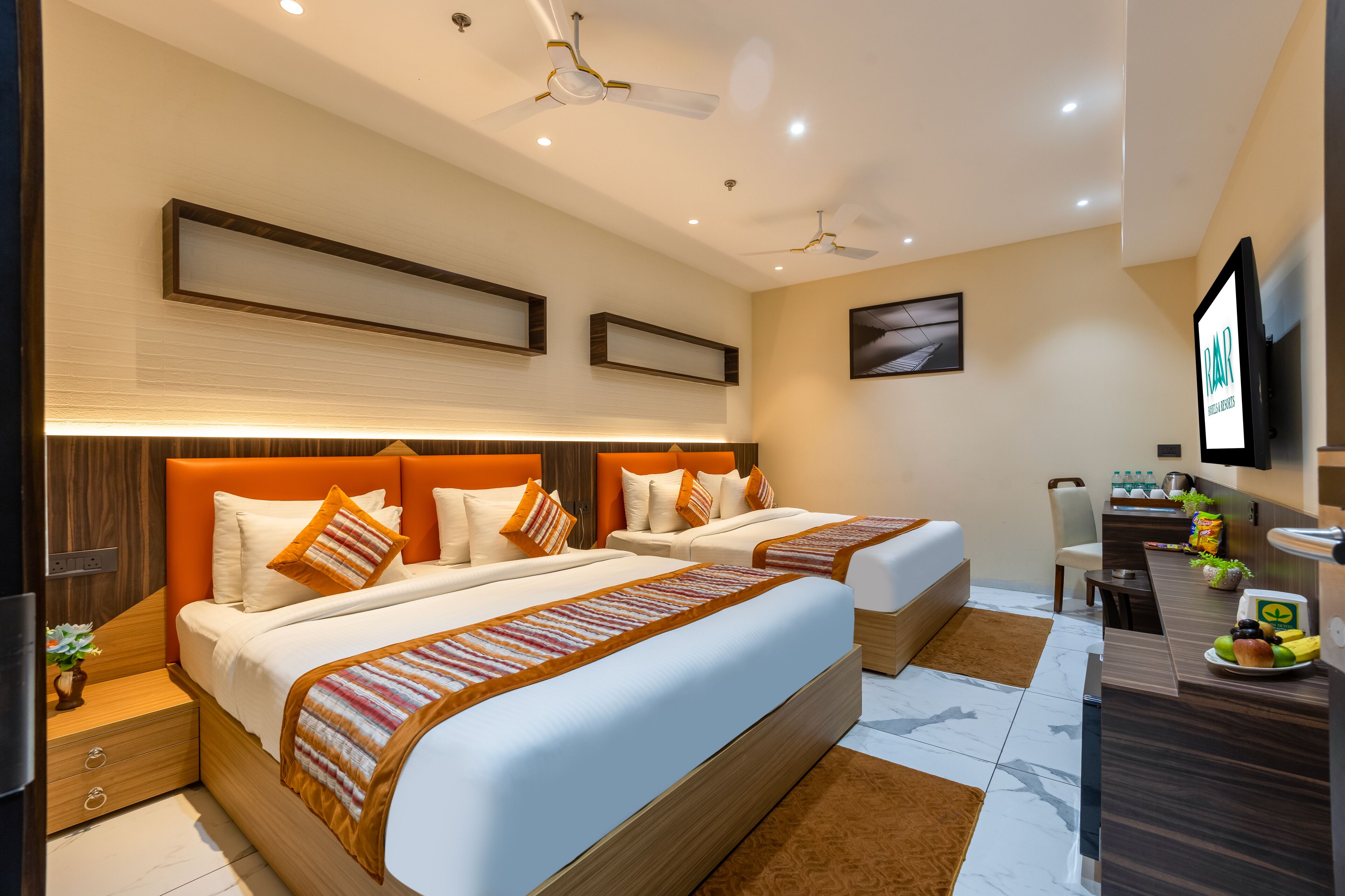 Photo - The SM Hotel By RMR Hotels