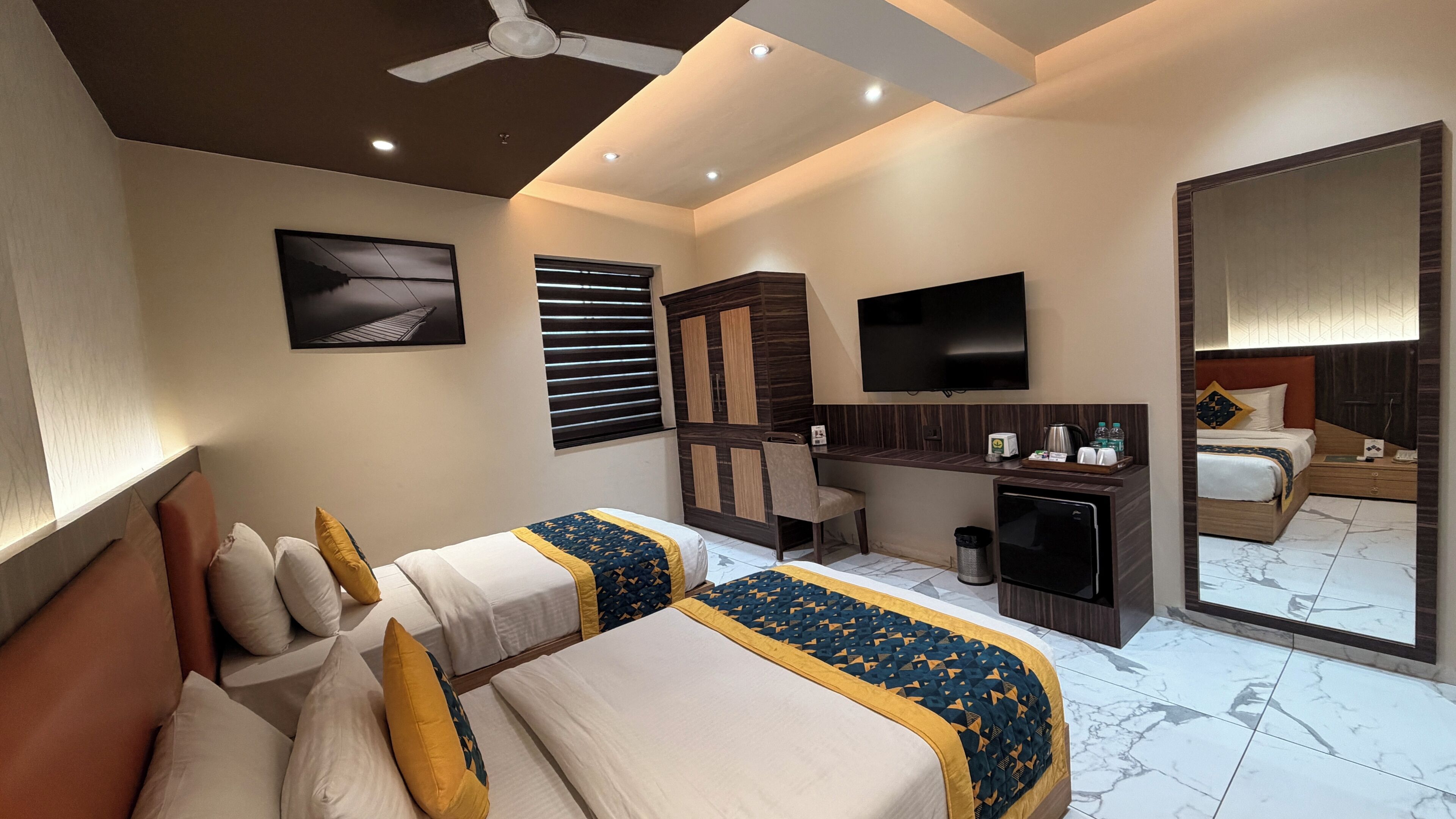 Photo - The SM Hotel By RMR Hotels