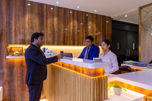 Reception - The SM Hotel By RMR Hotels (New Delhi)