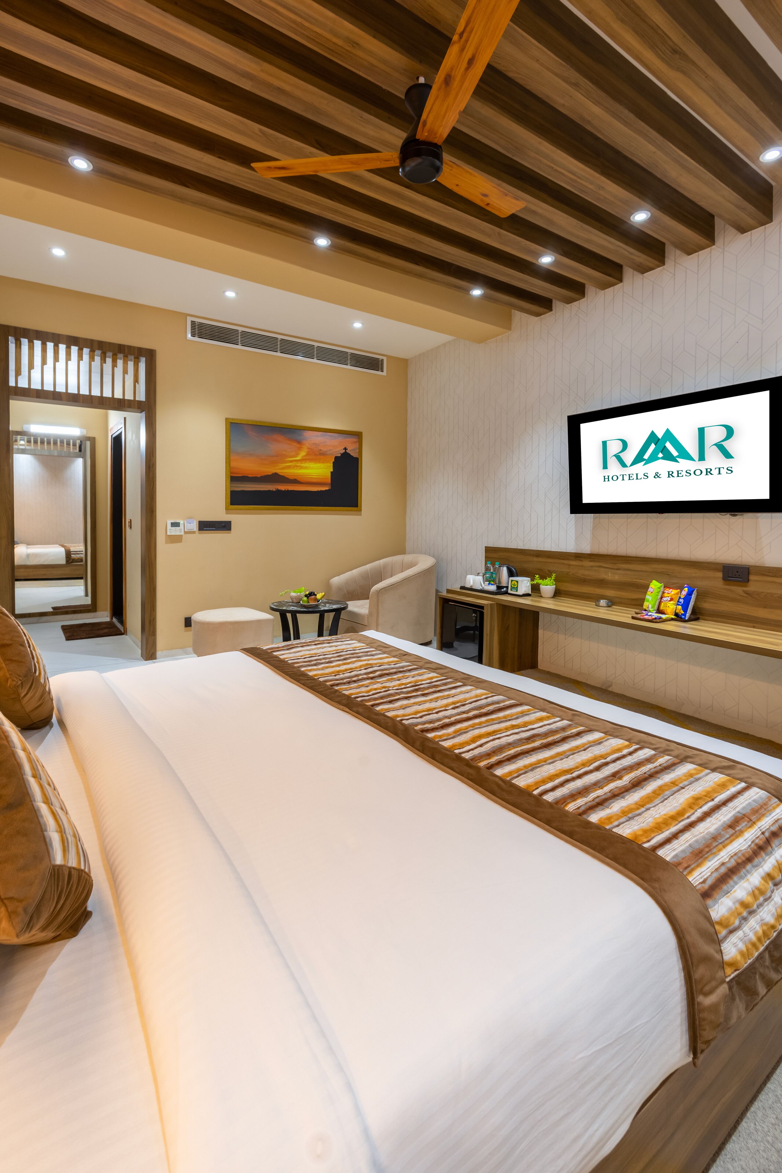 Photo - The SM Hotel By RMR Hotels