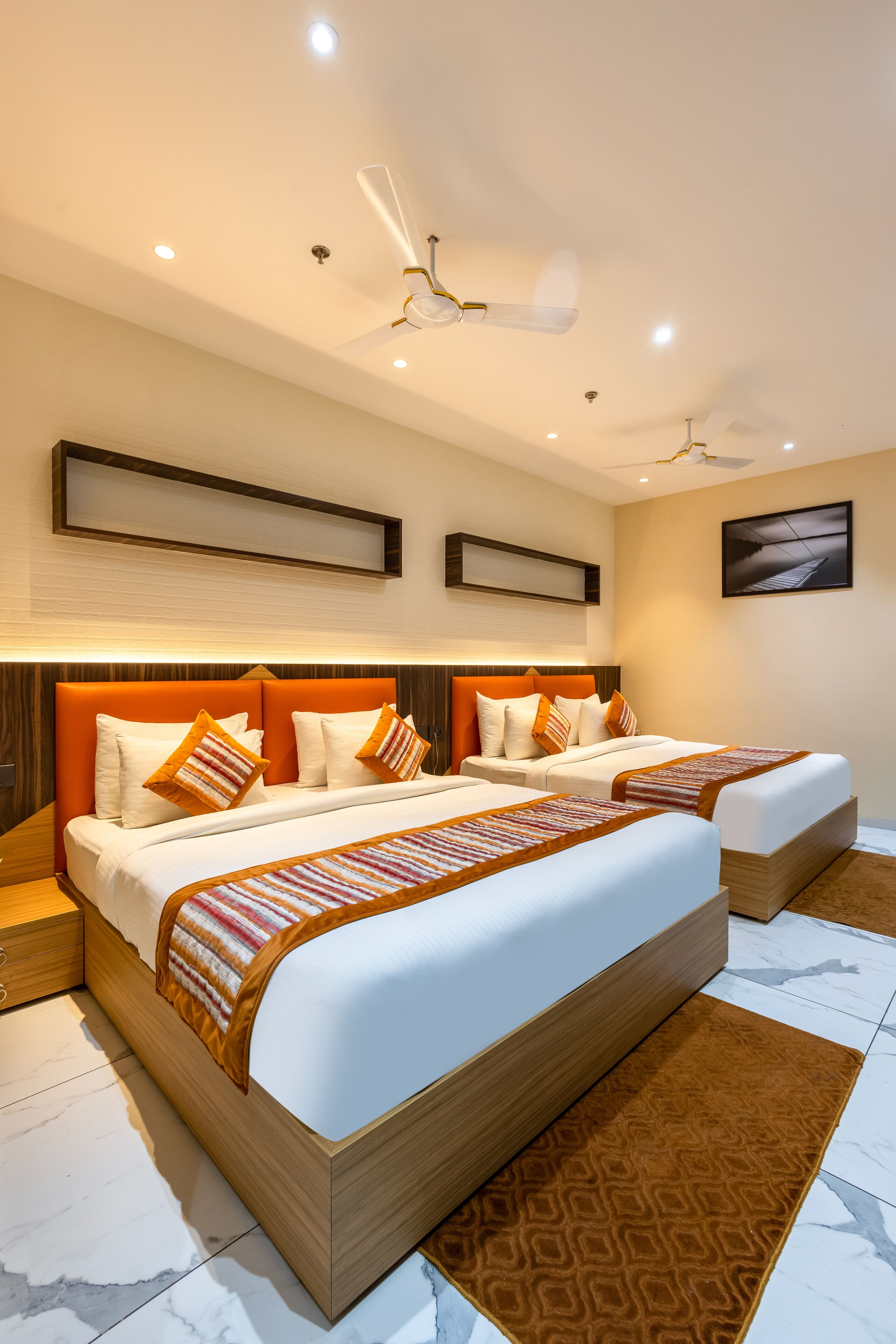 Photo - The SM Hotel By RMR Hotels