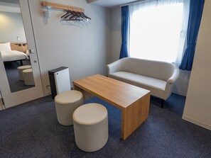 Deluxe Twin Room, Non Smoking | Room amenity