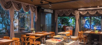 Chongqing Meirui Hotel