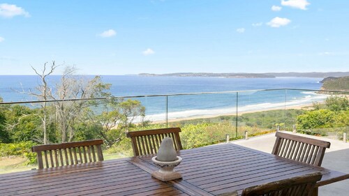 Stunning ocean views and pool