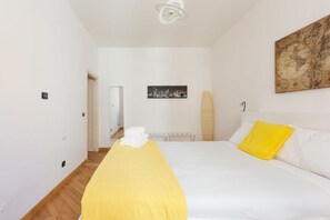 1 chambre, bureau, fer et planche à repasser, Wi-Fi