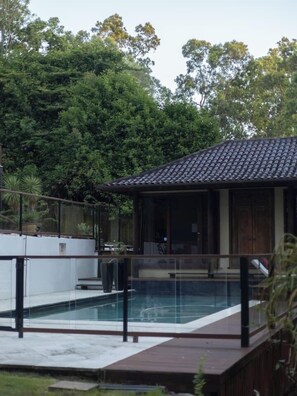 Pool - Pool, Tennis & Cinema! 7Beds Bali-Inspired Retreat (Chapel Hill)