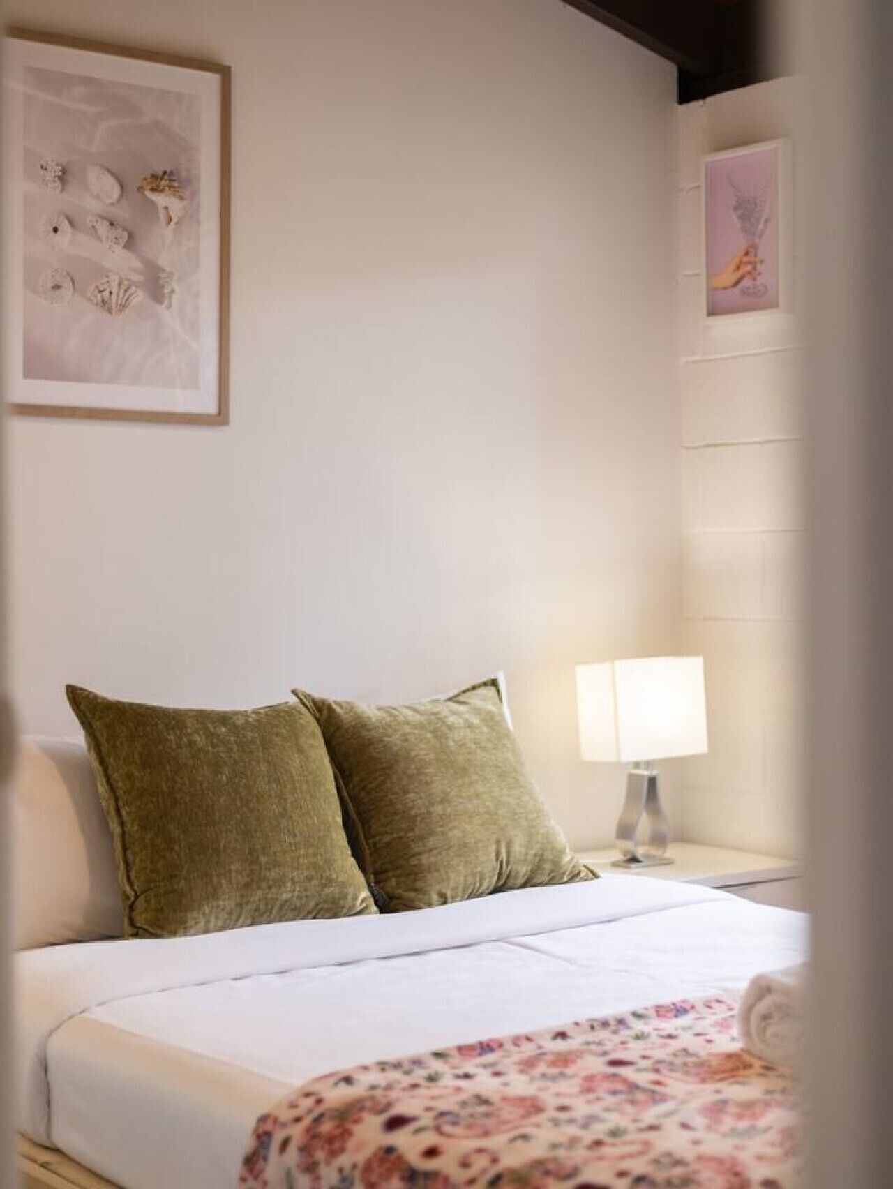 3 slaapkamers, een strijkplank/strijkijzer, wifi, beddengoed