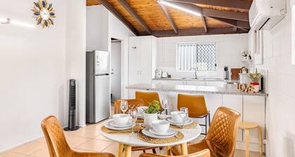 Small Groups & Families! Stylish 3Beds near mall