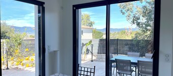 Charming 3-star villa of 110m2 with swimming pool 20' from the sea in a quiet location