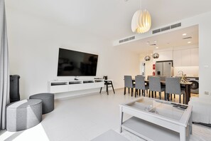 Interior - Bright & Airy 2BR | Family-Friendly w/ Pool & Gym (Dubai)