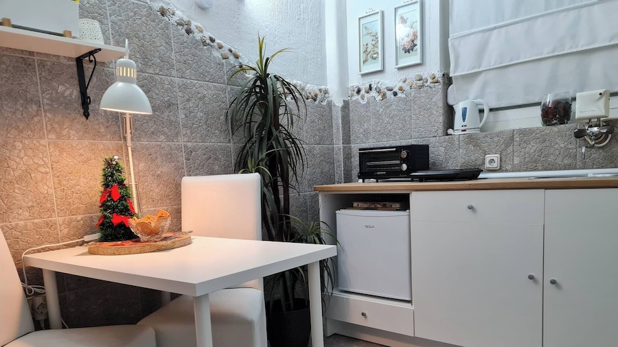 Room-angelina Apartment 3