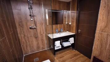 Shower, towels, soap, shampoo