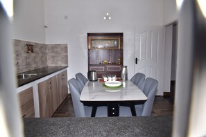 In-room dining - Dasara Inn (Kodaikanal)