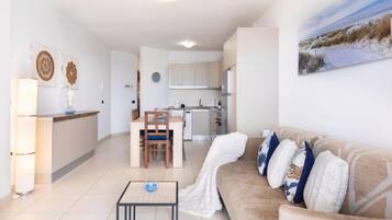 Casa, 2 dormitoris, terrassa | Sala d'estar