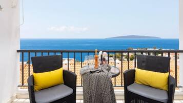 House, 2 Bedrooms, Terrace | Property grounds