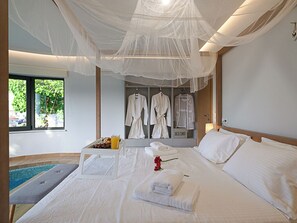 2 Schlafzimmer, Schreibtisch, Bügeleisen/Bügelbrett, Reisekinderbett