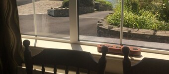Beautiful Home above Sandycove Beach! Fishing, Bird Watching, Walking, Swimming!