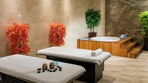 Couples treatment rooms, Turkish bath, body treatments, aromatherapy