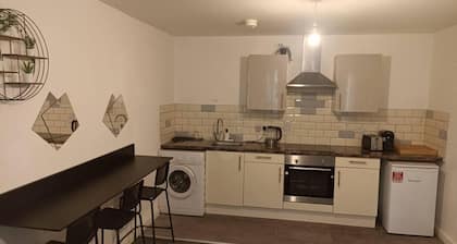Leicester - Apartment - Sleeps 4 - 97ws