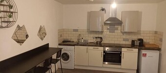 Leicester - Apartment - Sleeps 4 - 97ws