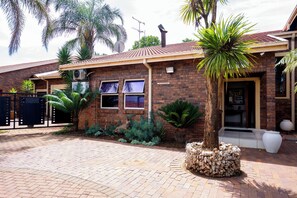 واجهة المنشأة