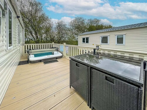 Vue Du Ciel - UK49027