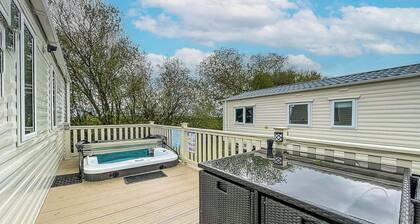 Vue Du Ciel - UK49027